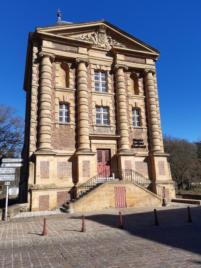 Ferienwohnung Bulle D'Ardenne Charleville-Mézières Exterior foto
